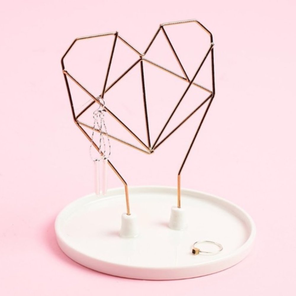 Imm Living Coxet Wire Heart Ceramic Jewelry Holder